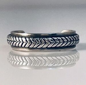 Silpada 925 Sterling Silver Chevron Midi/Pinky/Toe Ring - Adjustable